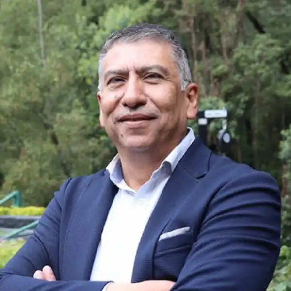 Docente Departamento de Ingeniería Mecánica y Mecatrónica de la Universidad de América en Bogotá.