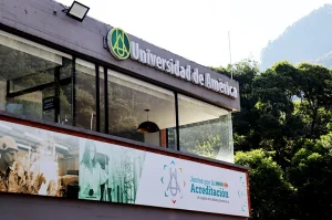 Sostenibilidad universitaria en la Universidad de América
