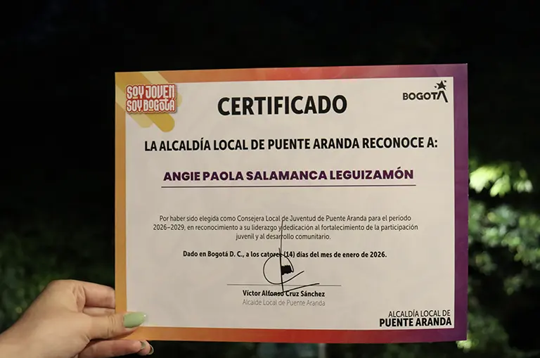 Certificado de Angie Paola Salamanca Leguizamón, elegida Consejera Local de Juventud de Puente Aranda.