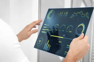 El diplomado IA Generativa: De producto a solución es la etapa avanzada del diplomado: 48 horas para diseñar un prototipo visual, publicarlo como prototipo funcional e integrar un agente o automatización que resuelva un problema real.