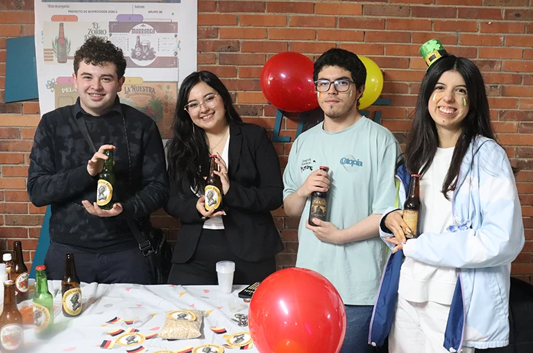 La creatividad y el conocimiento se hicieron visibles en la Feria Experimental de Ingenierías