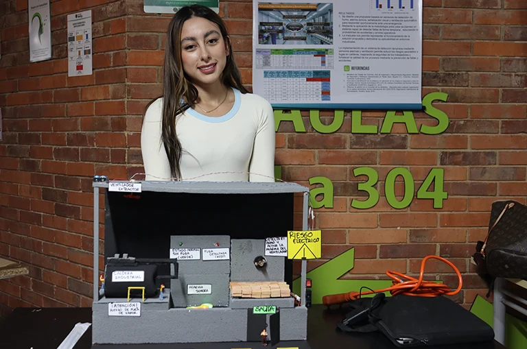 La creatividad y el conocimiento se hicieron visibles en la Feria Experimental de Ingenierías
