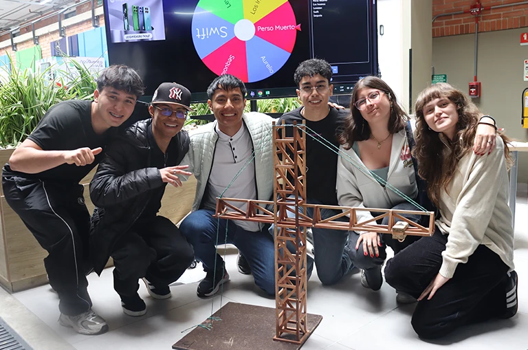 Proyectos innovadores protagonizaron la Feria Experimental de Ingenierías 2026