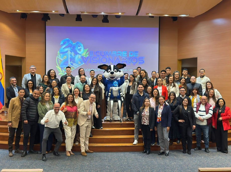 Universidad de América en la Plenaria de la Red Alumni para fortalecer el relacionamiento, la empleabilidad y las oportunidades para sus egresados.