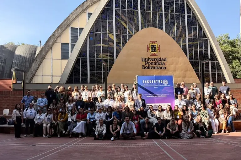 Representantes de instituciones de educación superior durante el encuentro internacional sobre gestión, relacionamiento y acompañamiento a egresados universitarios.