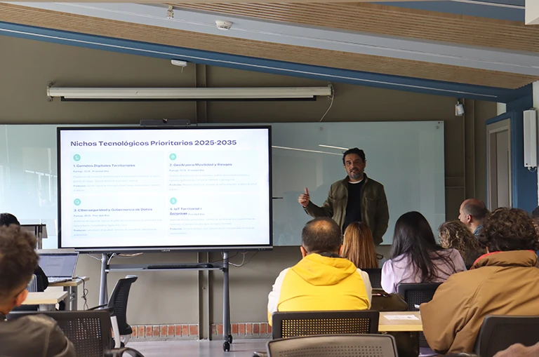 Docentes y colaboradores de la Universidad de América participan en las jornadas de Sensibilización I+D+i
